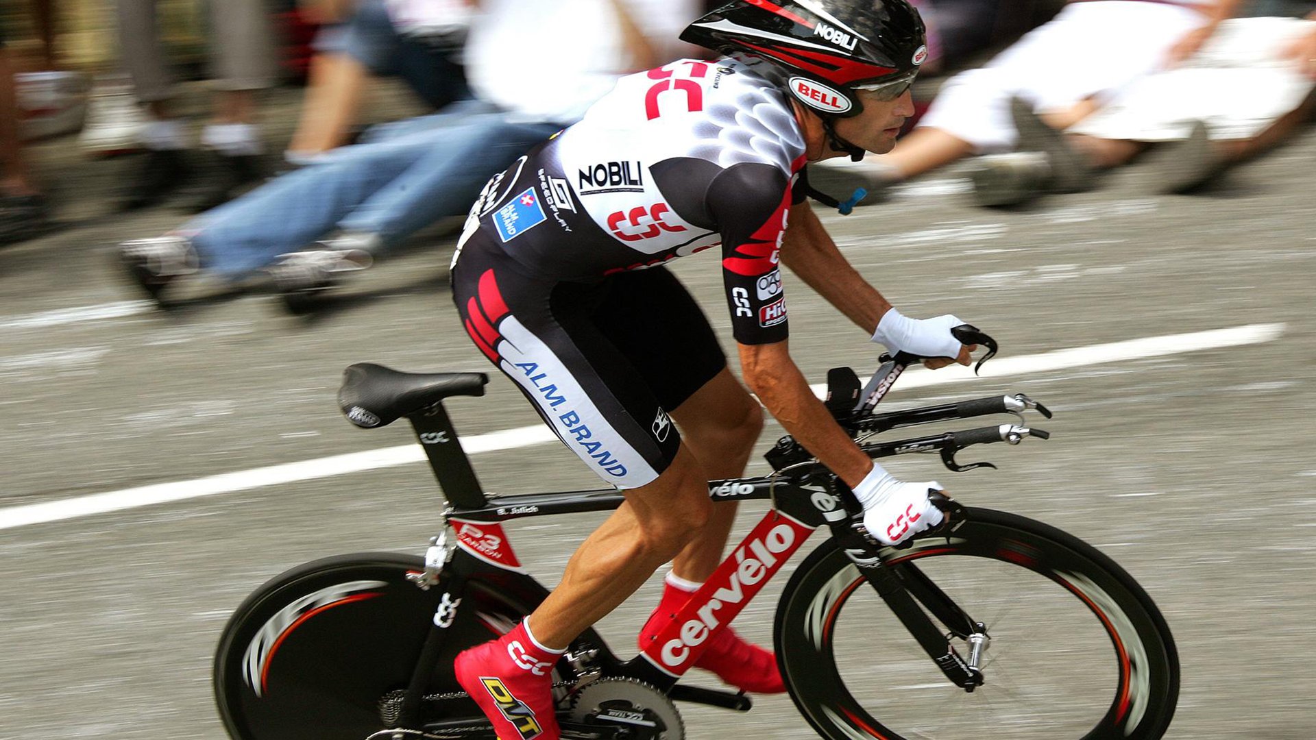 开云体育视频直播-灰姑娘的逆袭，红牛二队力克巨人兄长，阿隆索点燃赛场